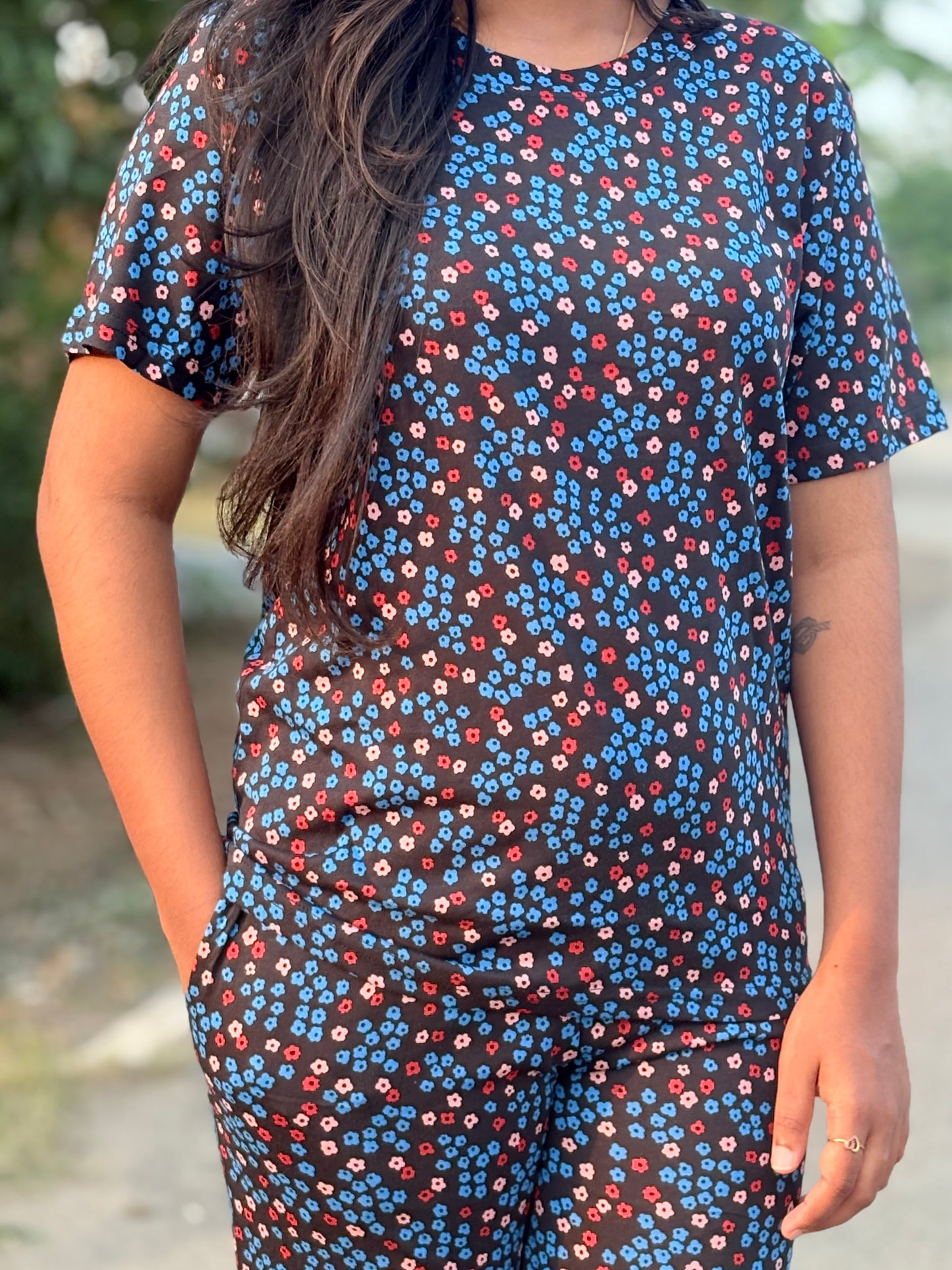 Black Multi Petals Lounge Set