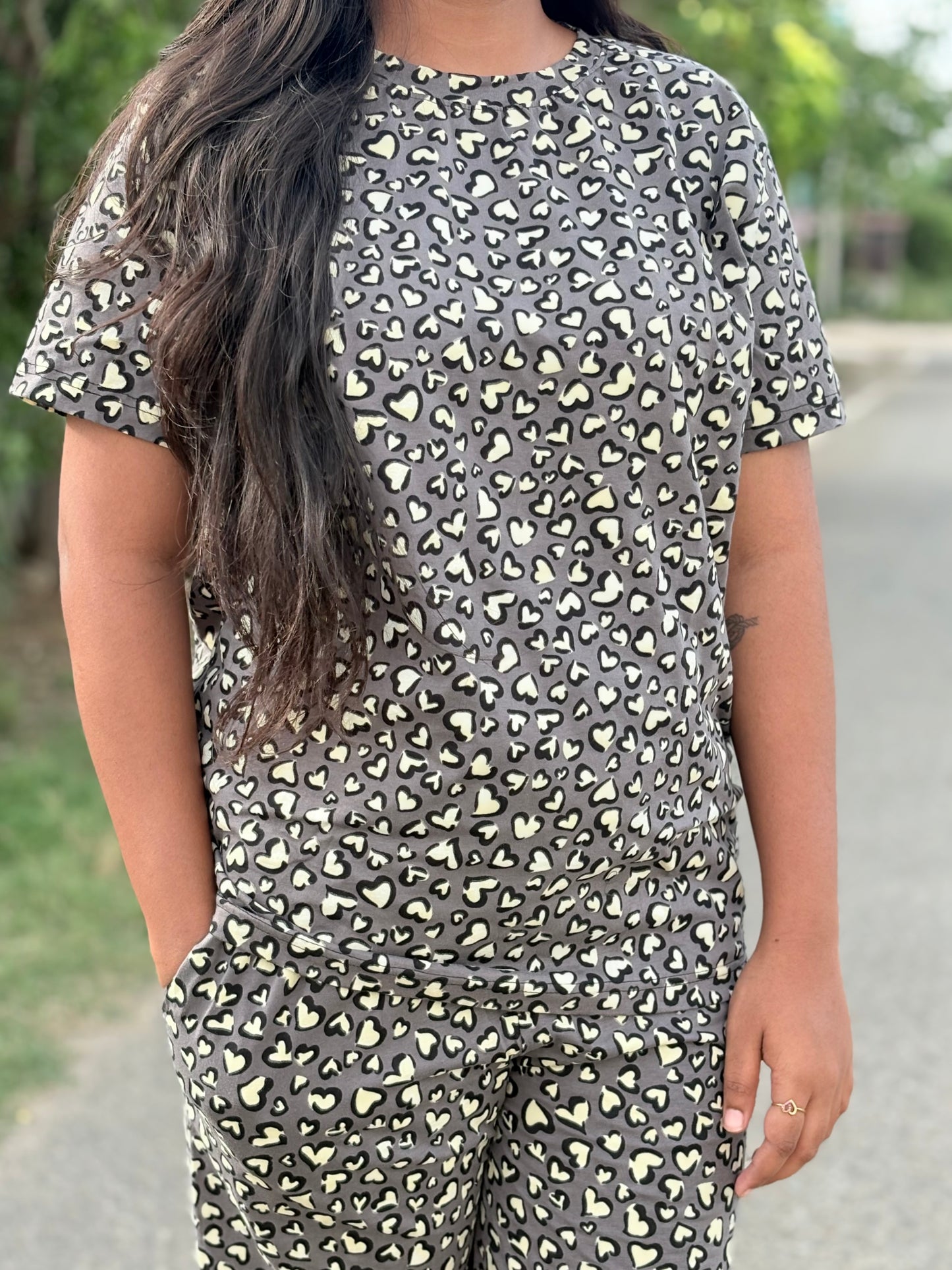 Greyish heart Leopard lounge set