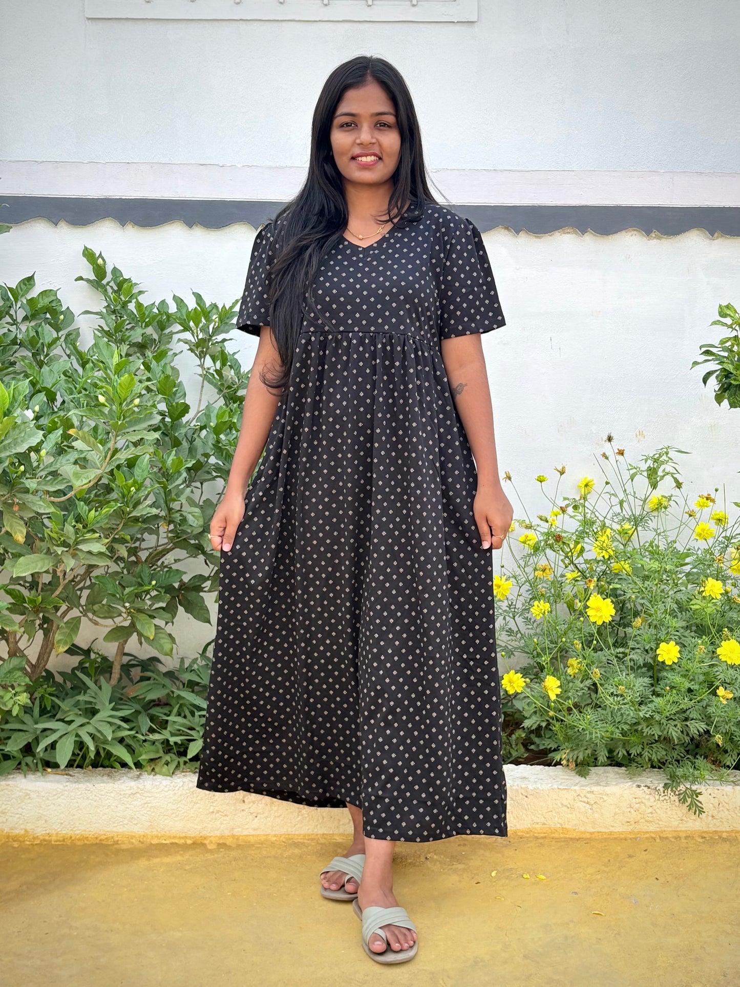 Classy black arrow cotton maxi