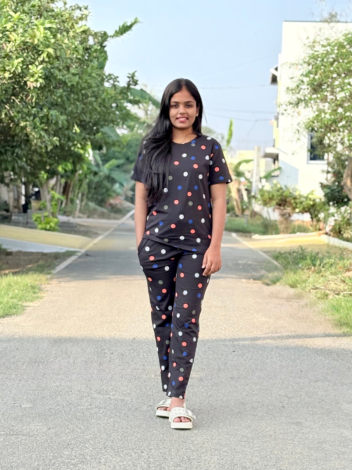 Black Multi Dots Lounge Set