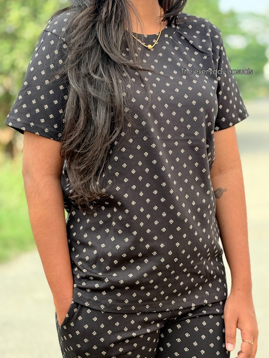 Black Arrow Lounge Set