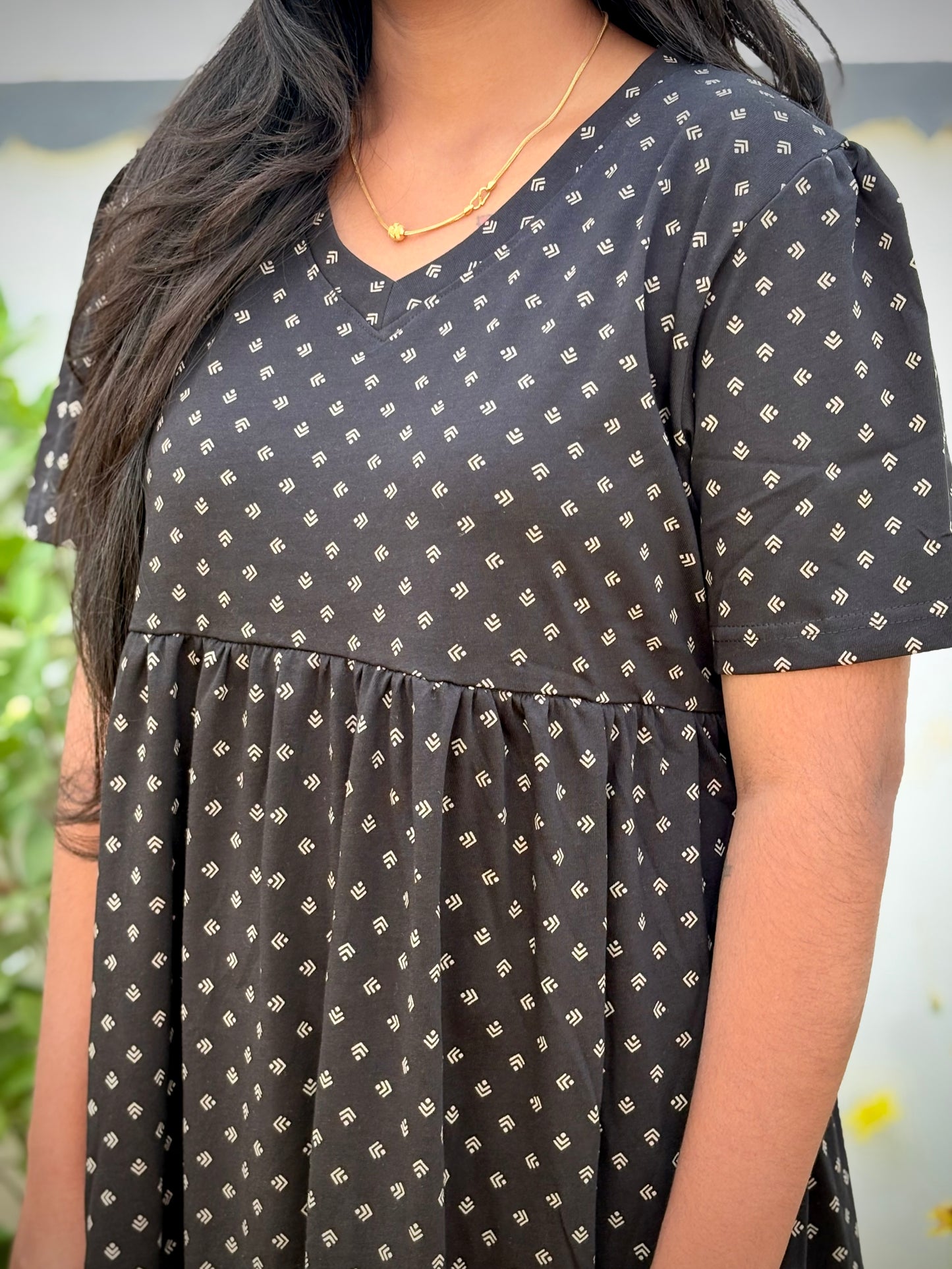 Classy black arrow cotton maxi