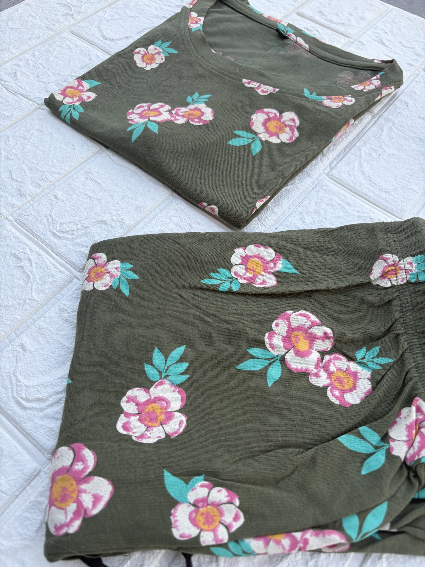 Olive Blossoms Lounge Set
